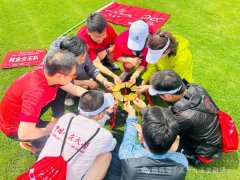 人大女王金融|人大校友热血开跑庆校庆 | ＂财金女王＂队勇夺校园马拉松比赛第五名